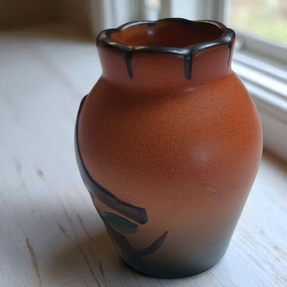 Vintage Danish Art Pottery Bud Vase - P. Ipsens Enke - Hand Painted Bird Design - Picture 3 of 10